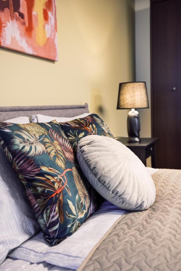 Rothko Apartment/8 Guests/4bedrooms/riga Old Town Ryga