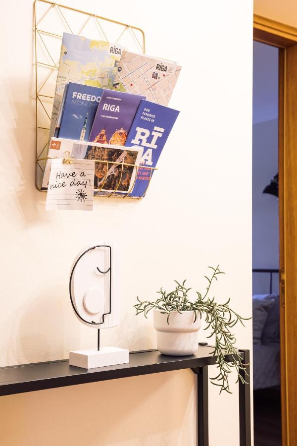 Rothko Apartment/8 Guests/4bedrooms/riga Old Town Apartament *