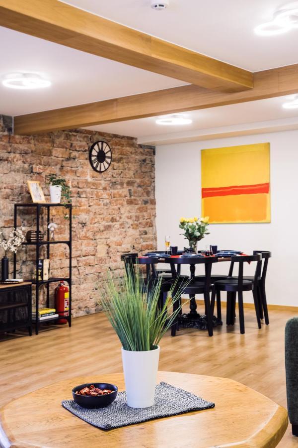 Rothko Apartment/8 Guests/4bedrooms/riga Old Town Apartament
