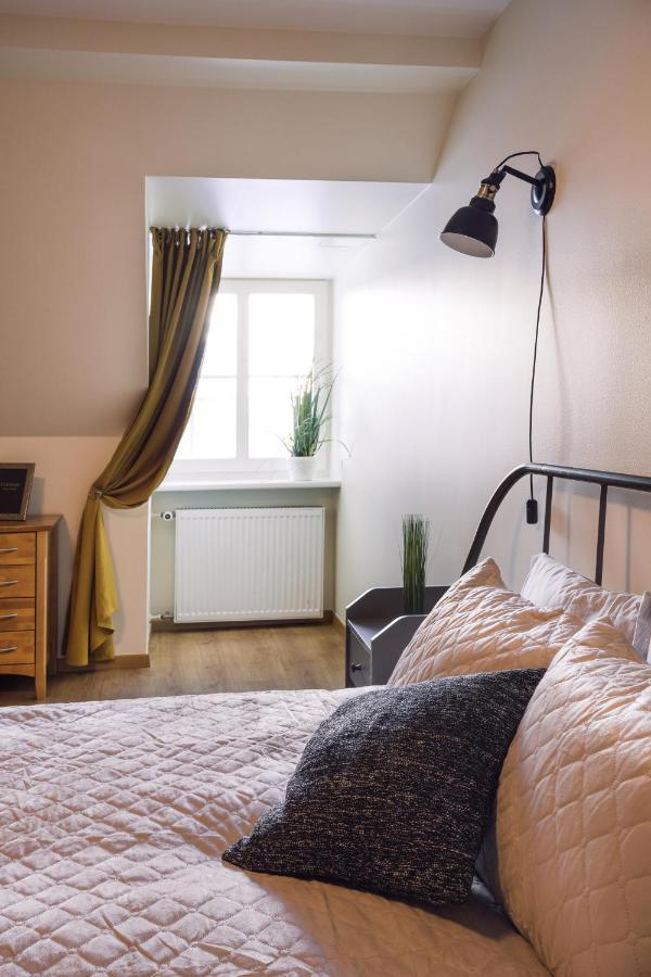 Rothko Apartment/8 Guests/4bedrooms/riga Old Town Apartament